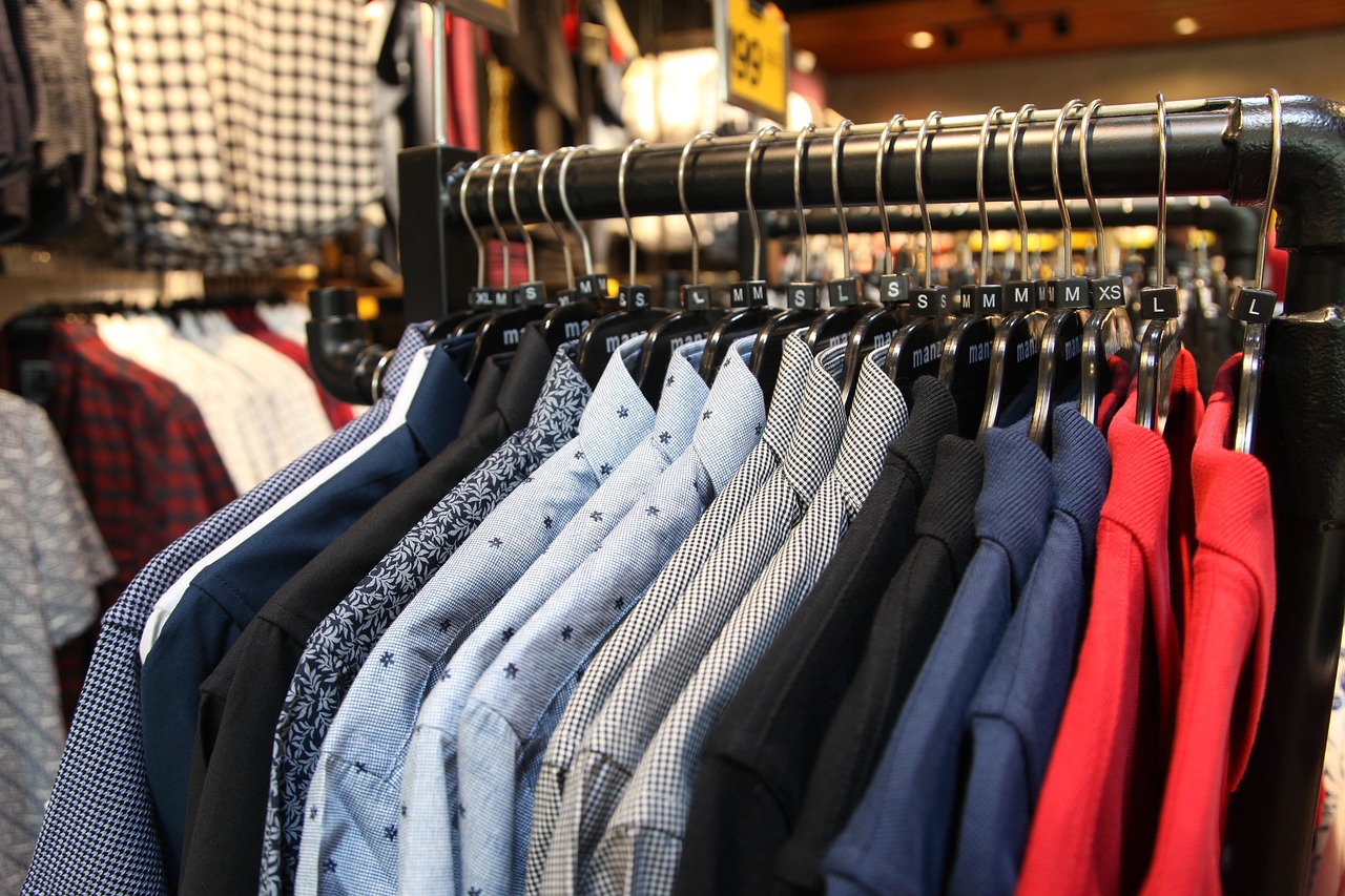 Como montar looks modernos com peças clássicas